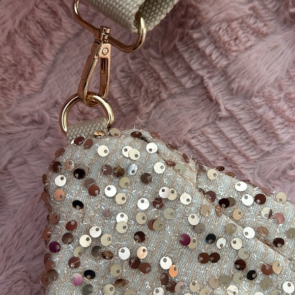 New Crossbody Bag, Fanny Pack with 2 pockets - Picture 4 of 7